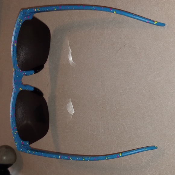 Sunglasses - Picture 3 of 3